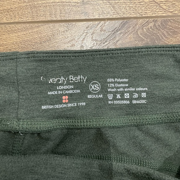 Sweaty Betty London Gary Yoga Trousers Loose Athleisure Green Olive Pants XS - Picture 2 of 4